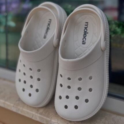 Chinelo Clog Moleca Feminino Conforto Casual Leveza Dia a Dia – Branco OFF, 34
