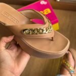 Tamanco Plataforma Moleca Feminino Corrente Dourada Elegância - Imagem 2