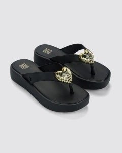 Sandalia Zaxy Feminino Plataforma Conforto Detalhe Metalizado Casual – Preto, 33/34